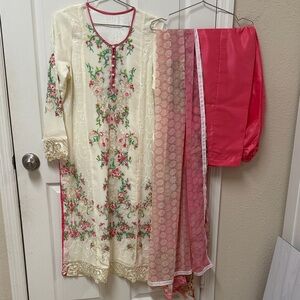 NWT Floral Embroidered Cream and Pink Pakistani Indian Outfit